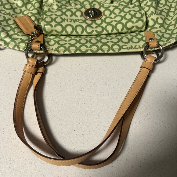 Coach Green and Tan Signature Shoulder Bag - Picture 4 of 15